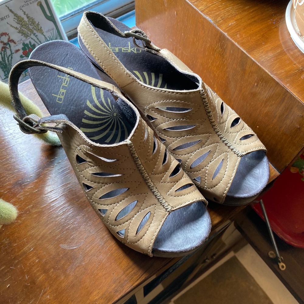 Dansko Rowena Tan Leather Slingback Sandals 38